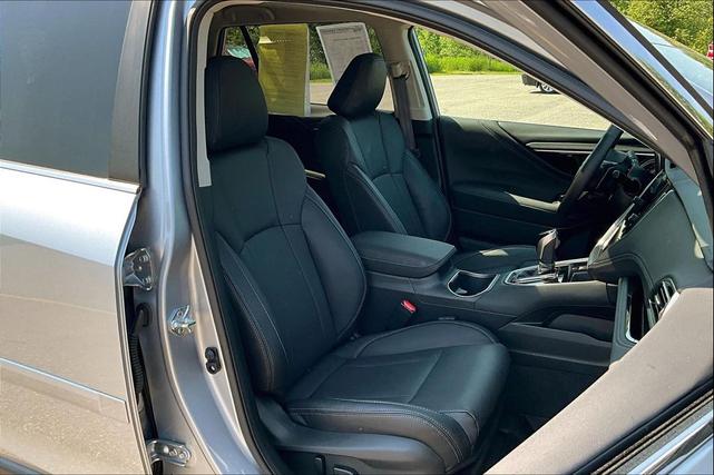 Photo of 2025 Ice Silver Metallic Subaru Outback