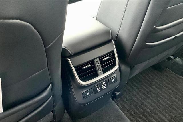 Photo of 2024 Crystal White Pearl Subaru Outback