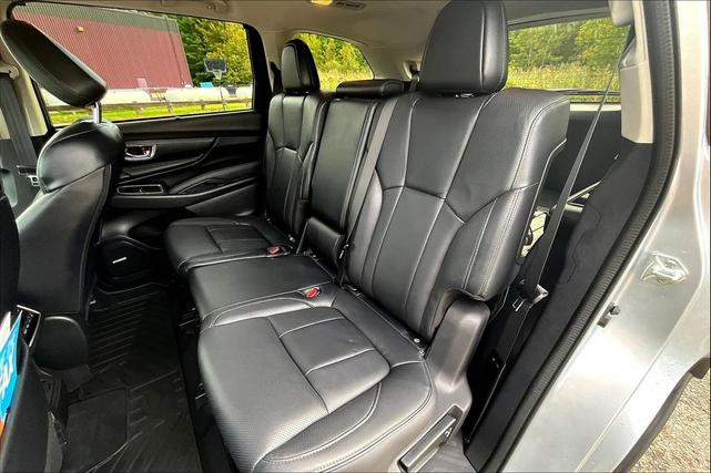 Photo of 2023 Ice Silver Metallic Subaru Ascent