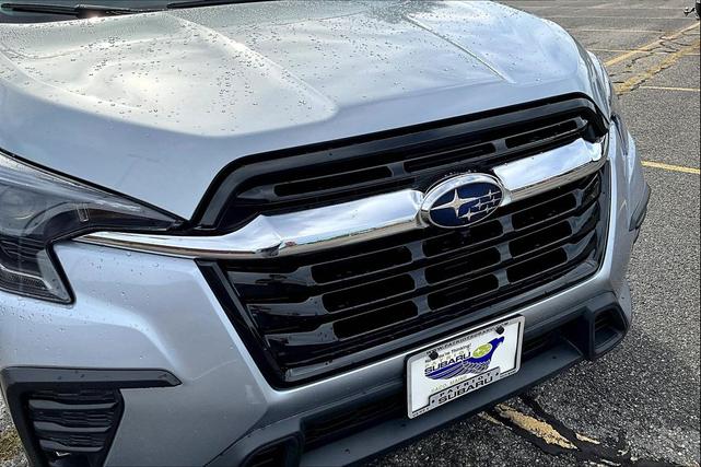 Photo of 2023 Ice Silver Metallic Subaru Ascent