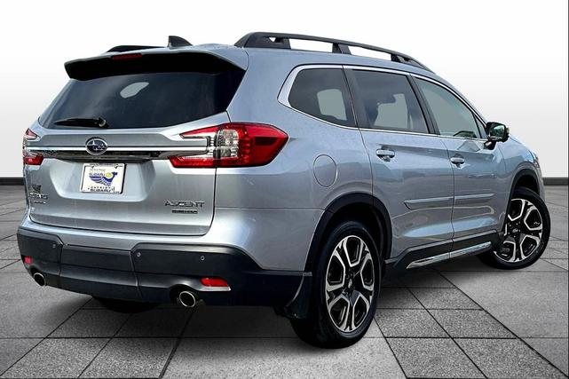 Photo of 2023 Ice Silver Metallic Subaru Ascent
