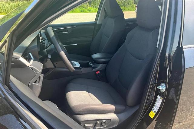 Photo of 2024 Midnight Black Metallic Toyota RAV4 Hybrid