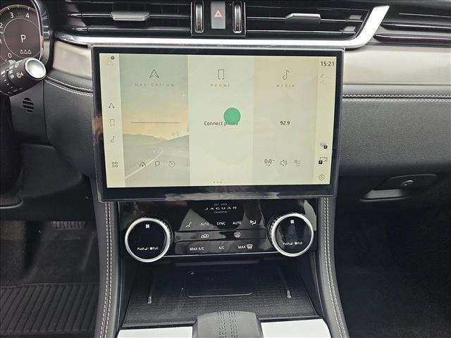 Photo of 2026 Fuji White Jaguar F-PACE
