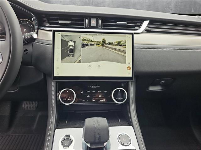 Photo of 2026 Fuji White Jaguar F-PACE