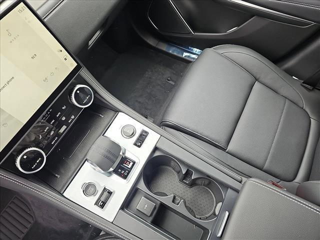 Photo of 2026 Fuji White Jaguar F-PACE