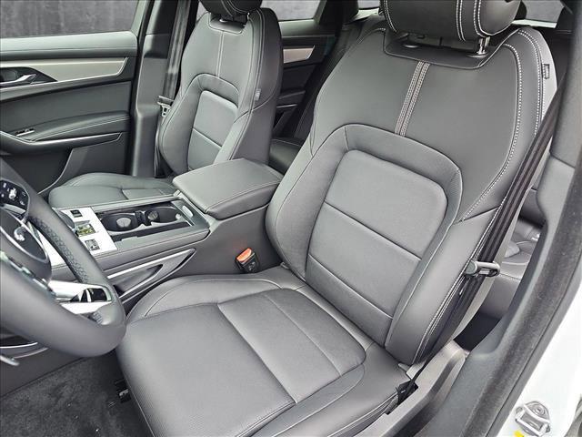Photo of 2026 Fuji White Jaguar F-PACE