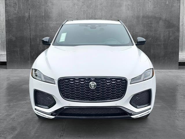 Photo of 2026 Fuji White Jaguar F-PACE