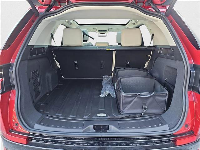Photo of 2025 Firenze Red Metallic Land Rover Discovery Sport