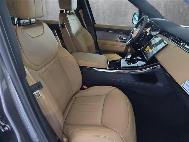Photo of 2025 Eiger Grey Metallic Land Rover Range Rover Sport