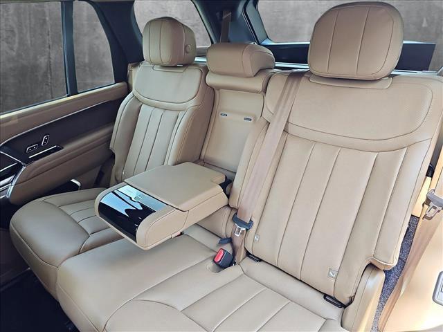 Photo of 2025 Varesine Blue Metallic Land Rover Range Rover