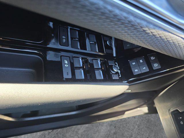 Photo of 2023 Fuji White Land Rover Range Rover Velar