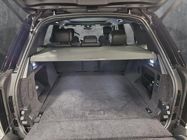 Photo of 2025 Santorini Black Metallic Land Rover Range Rover