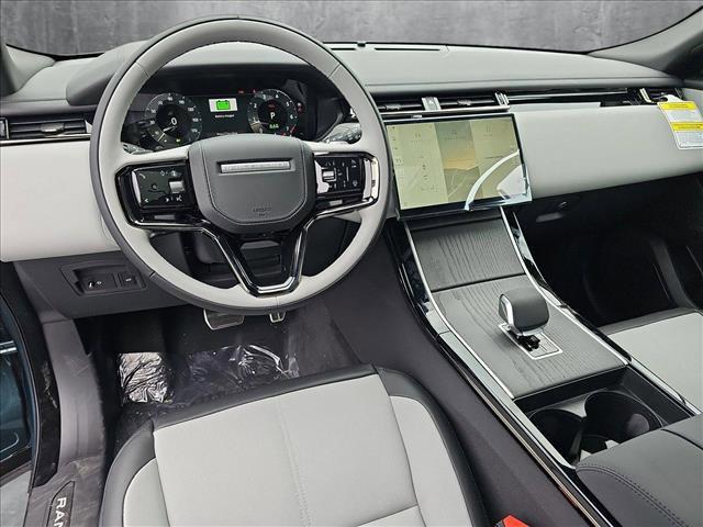 Photo of 2026 Giola Green Metallic Land Rover Range Rover Velar