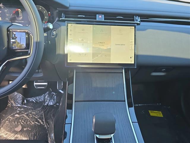 Photo of 2026 Varesine Blue Metallic Land Rover Range Rover Velar
