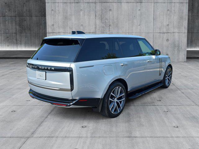 Photo of 2025 Hakuba Silver Metallic Land Rover Range Rover