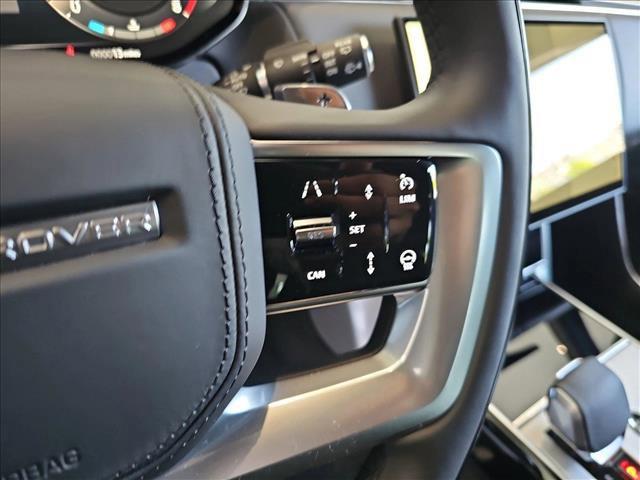 Photo of 2025 Ostuni Pearl White Premium Metallic Land Rover Range Rover