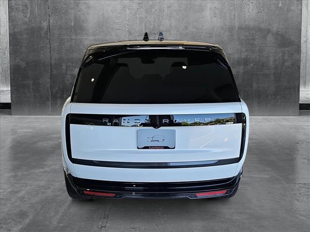 Photo of 2025 Ostuni Pearl White Premium Metallic Land Rover Range Rover