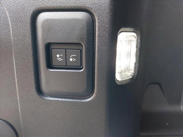 Photo of 2025 Carpathian Grey Premium Metallic Land Rover Defender