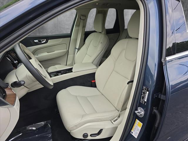 Photo of 2022 Denim Blue Metallic Volvo XC60
