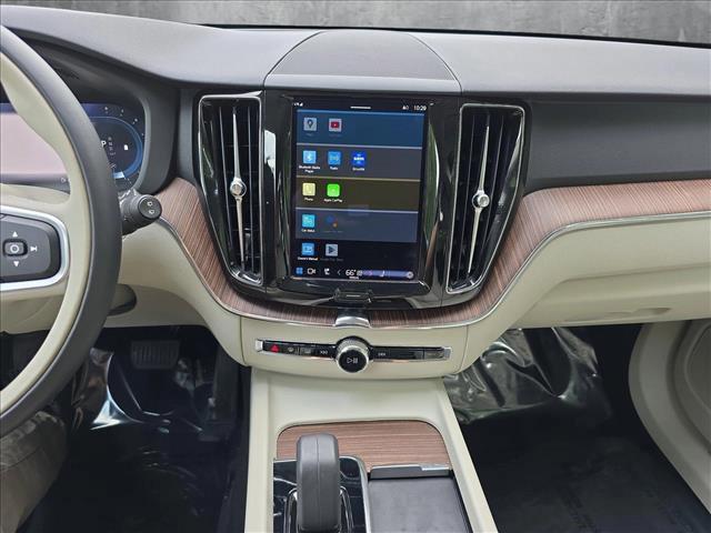 Photo of 2022 Denim Blue Metallic Volvo XC60