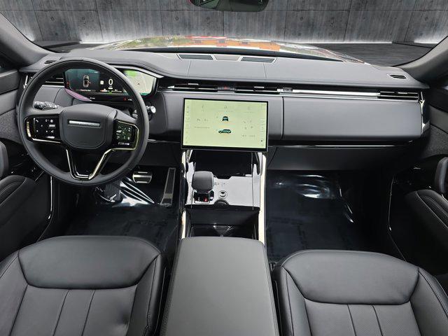 Photo of 2025 Charente Land Rover Range Rover Sport