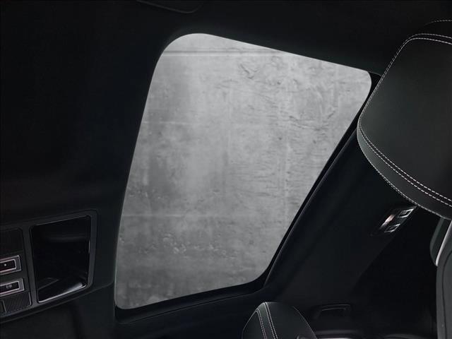 Photo of 2024 Fuji White Jaguar XF