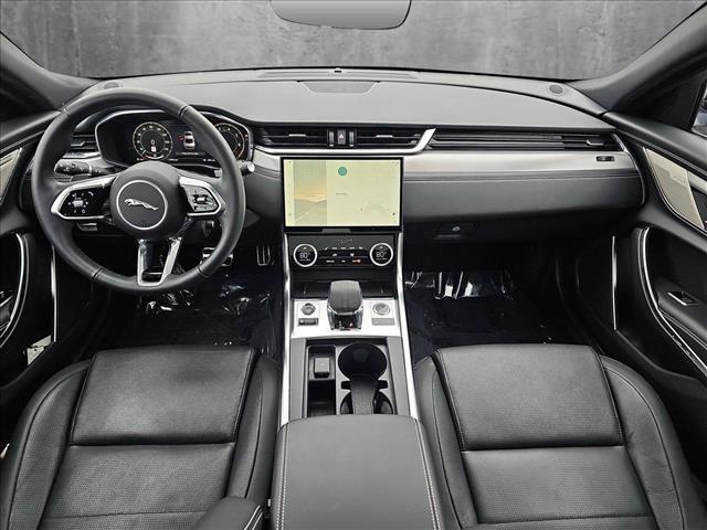 Photo of 2024 Fuji White Jaguar XF