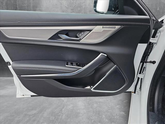 Photo of 2024 Fuji White Jaguar XF