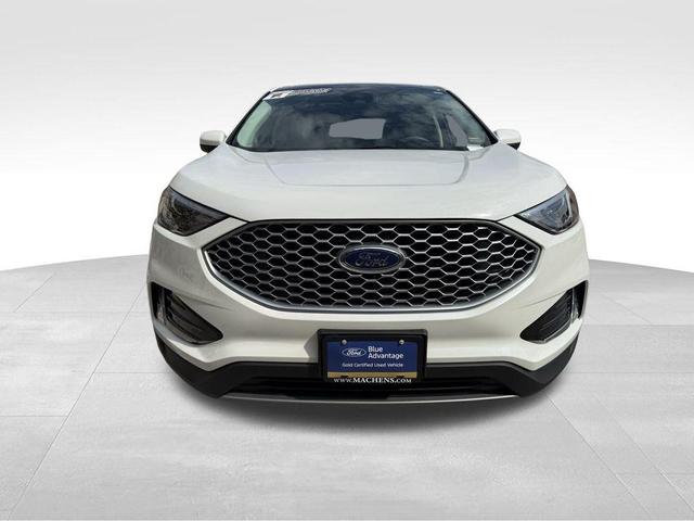 Photo of 2023 Star White Metallic Tri-Coat Ford Edge