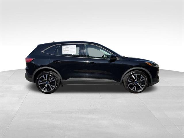 Photo of 2022 AGATE BLACK METALLIC Ford Escape
