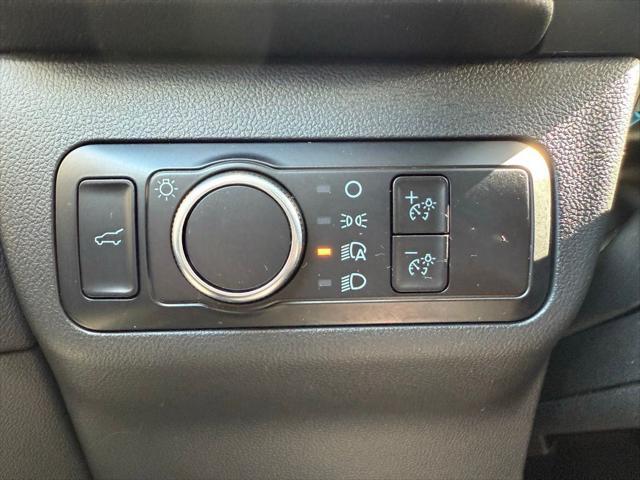 Photo of 2022 AGATE BLACK METALLIC Ford Escape