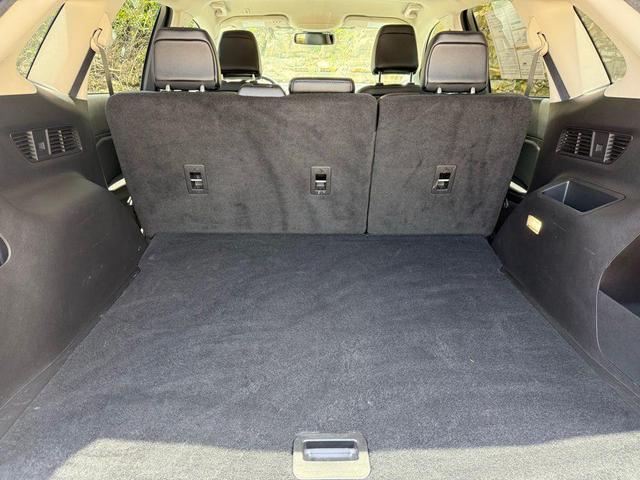 Photo of 2023 CARBONIZED GRAY Ford Edge