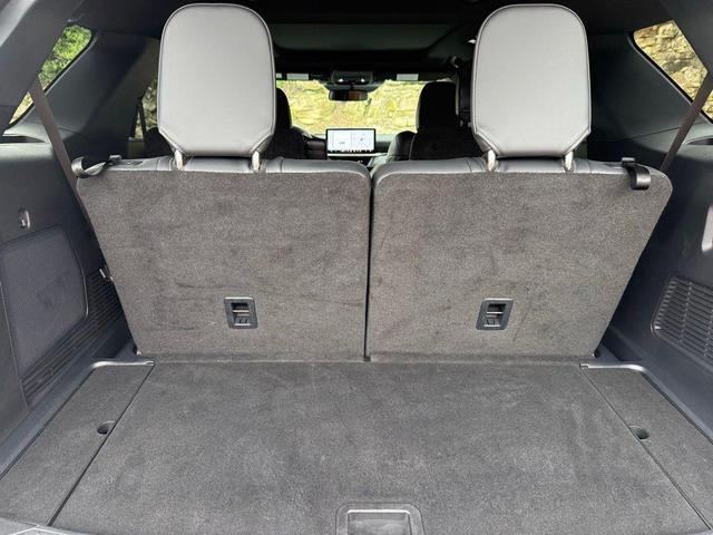 Photo of 2025 STAR WHITE MET TRI-COAT Ford Explorer
