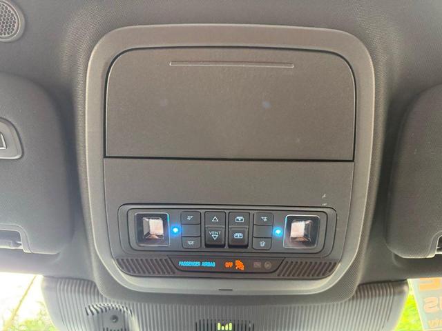Photo of 2025 STAR WHITE MET TRI-COAT Ford Explorer