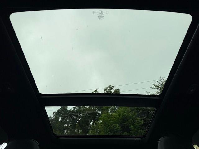 Photo of 2025 STAR WHITE MET TRI-COAT Ford Explorer