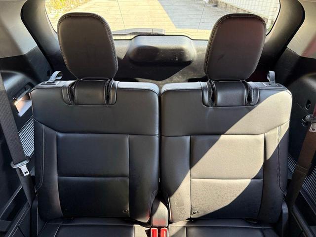 Photo of 2023 AGATE BLACK METALLIC Ford Explorer