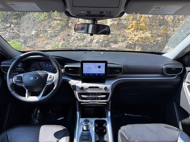 Photo of 2023 AGATE BLACK METALLIC Ford Explorer