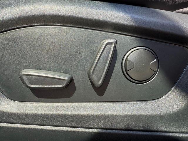 Photo of 2023 AGATE BLACK METALLIC Ford Explorer