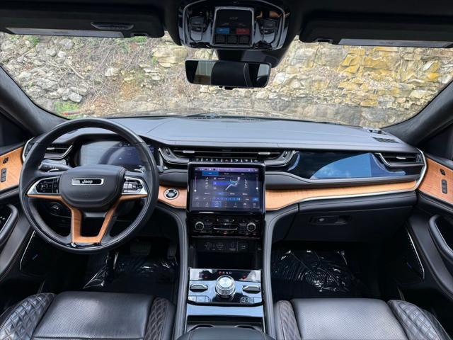 Photo of 2022 Baltic Gray Metallic Clearcoat Jeep Grand Cherokee