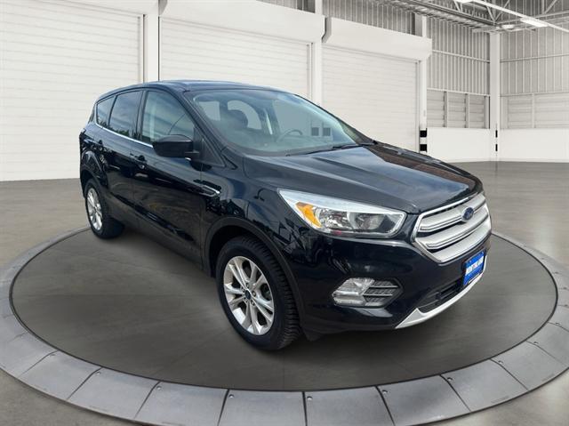 Photo of 2017 Shadow Black Ford Escape