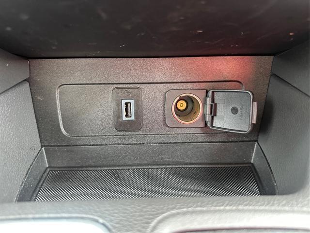 Photo of 2017 Shadow Black Ford Escape