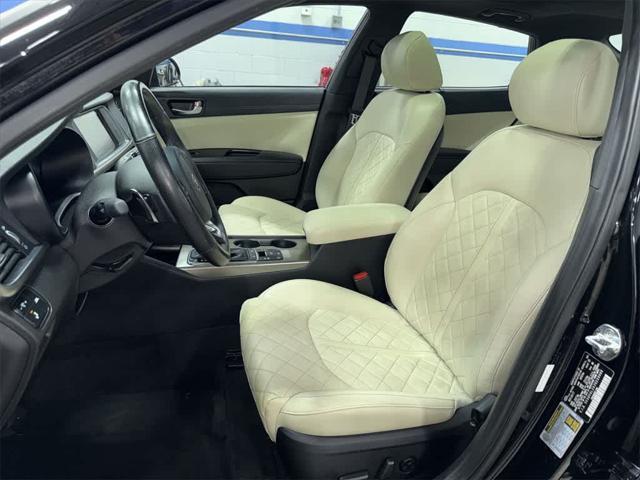Photo of 2018 Ebony Black Kia Optima
