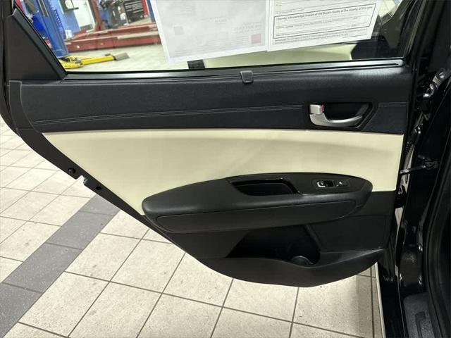 Photo of 2018 Ebony Black Kia Optima