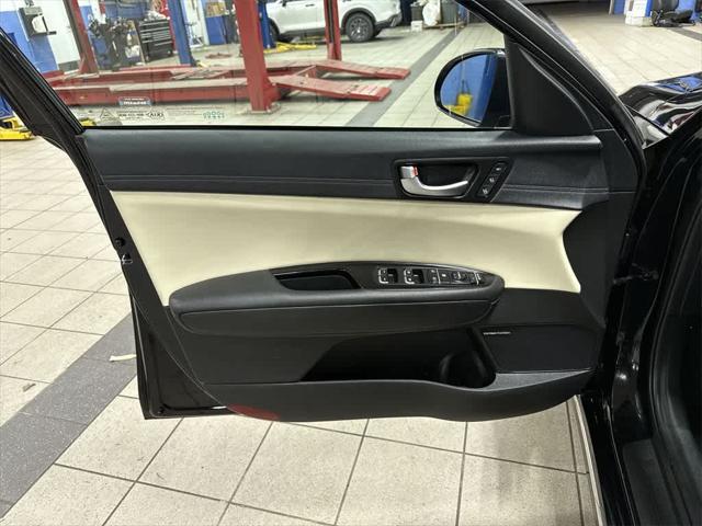 Photo of 2018 Ebony Black Kia Optima