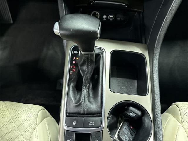 Photo of 2018 Ebony Black Kia Optima