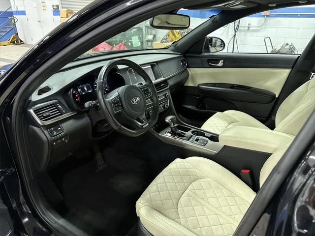 Photo of 2018 Ebony Black Kia Optima