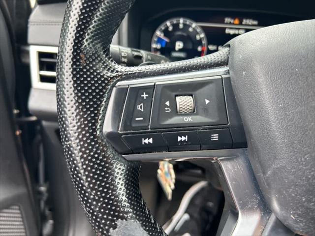 Photo of 2022 Mercury Gray Metallic Mitsubishi Outlander
