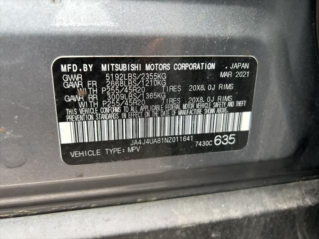 Photo of 2022 Mercury Gray Metallic Mitsubishi Outlander