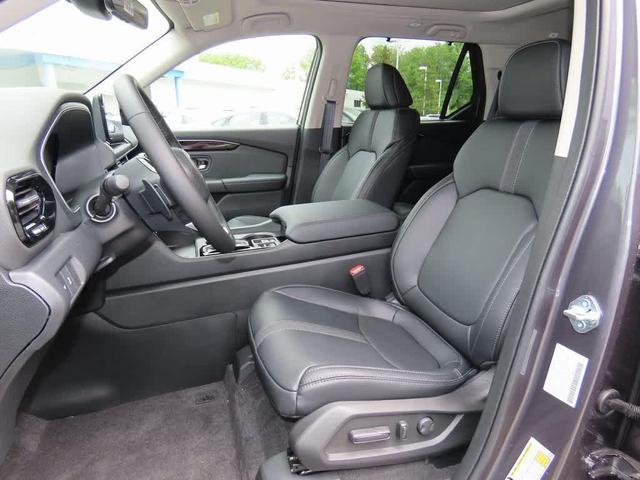 Photo of 2025 Modern Steel Metallic Honda Pilot