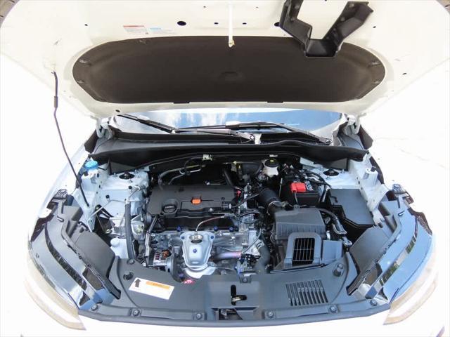 Photo of 2026 Platinum White Pearl Honda HR-V